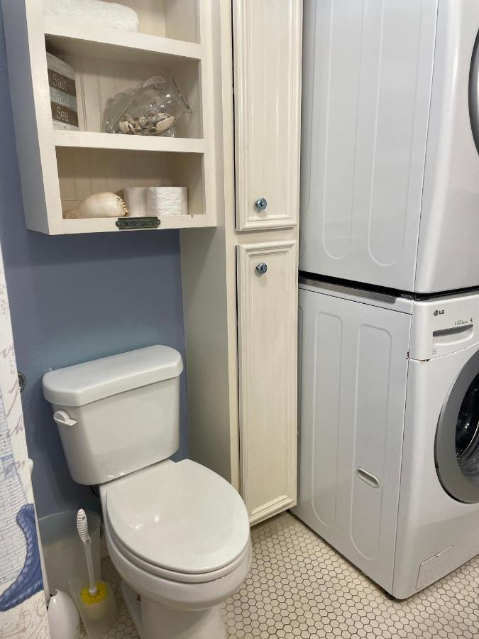 Seablue Cottage - Downstairs; 2 Blocks To The Beach Γκάλβεστον Εξωτερικό φωτογραφία