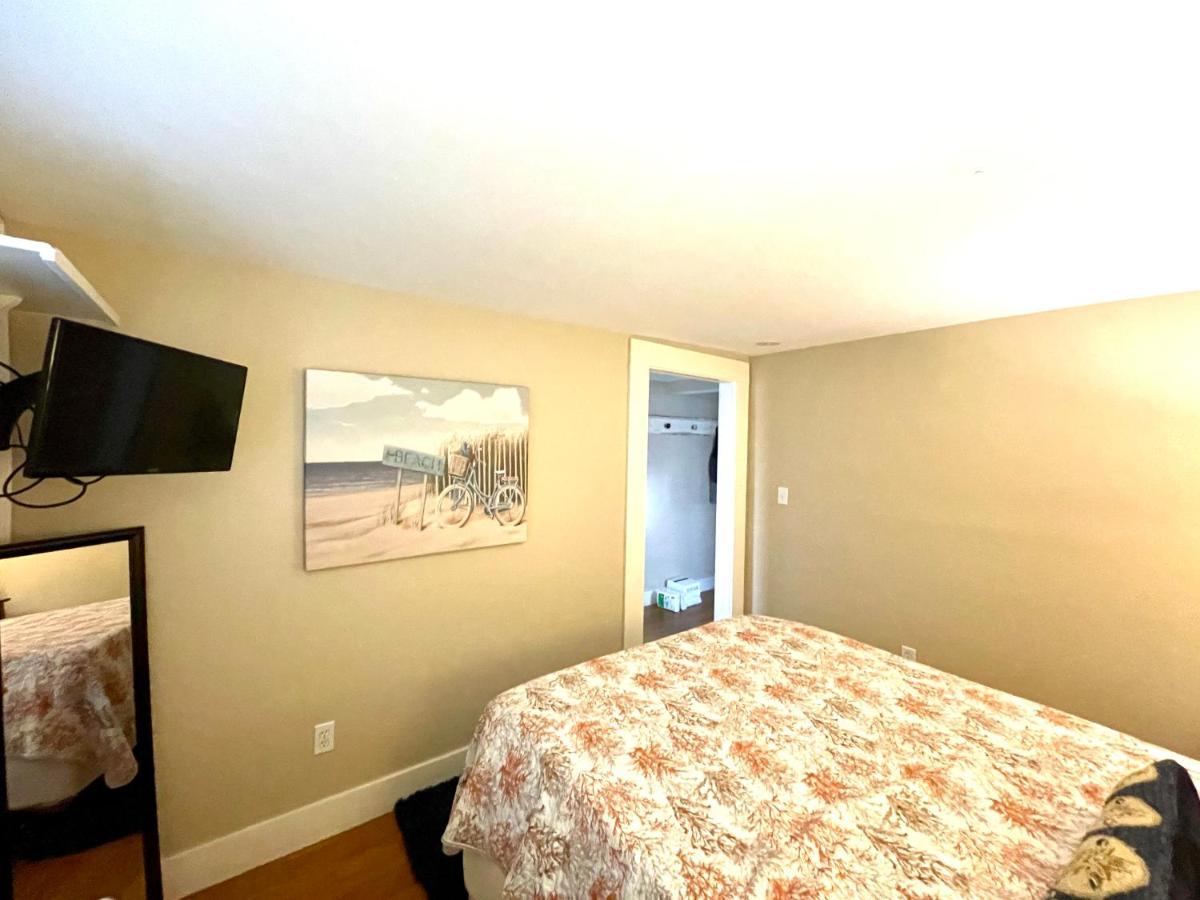 Seablue Cottage - Downstairs; 2 Blocks To The Beach Γκάλβεστον Εξωτερικό φωτογραφία